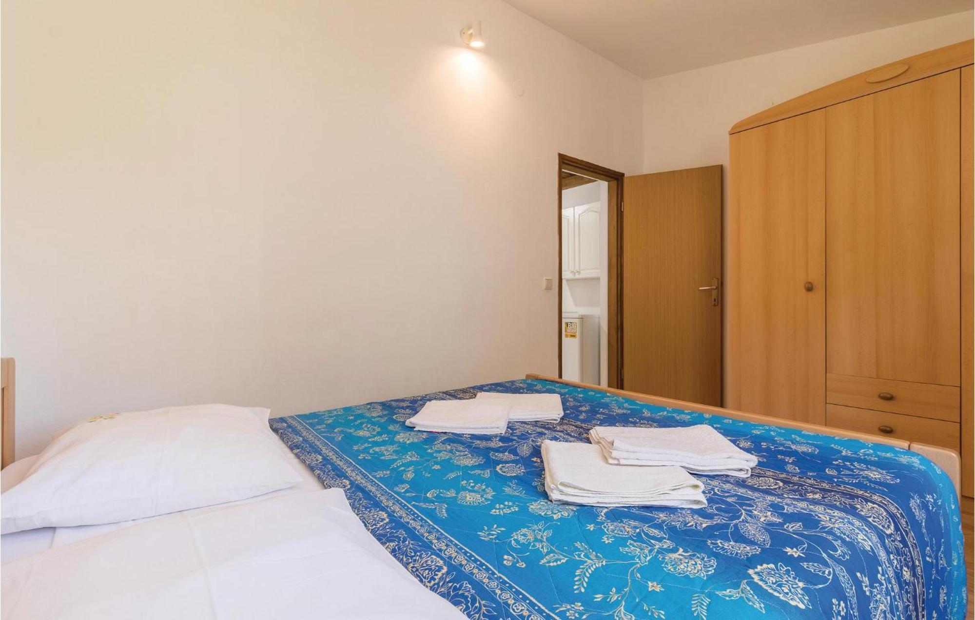 2 Bedroom Amazing Home In พูลา ภายนอก รูปภาพ